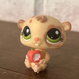 Authentic‎ Hasbro Littlest Pet Shop LPS Hamster w/ Apple #1888 Brown Tan